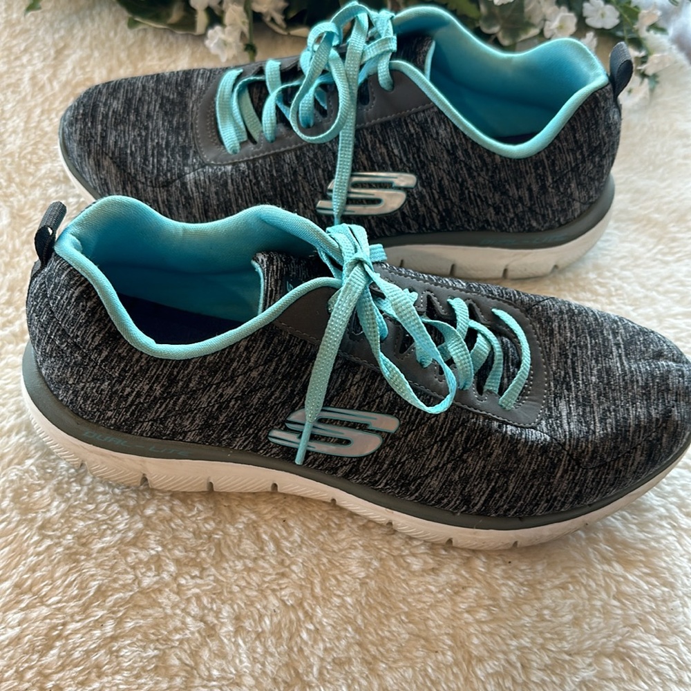 Skechers shoes